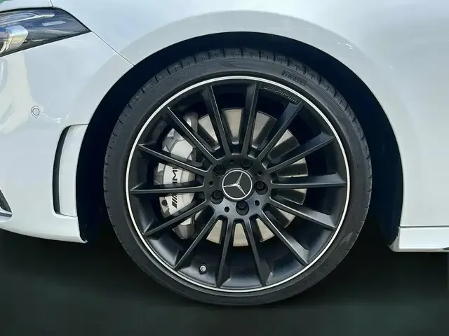Mercedes-Benz A 35 AMG