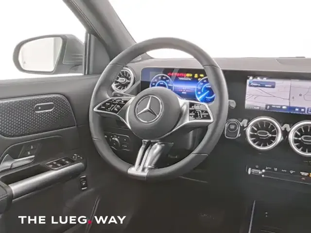Mercedes-Benz EQA 300