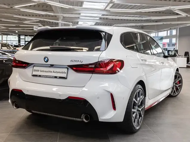 BMW 128