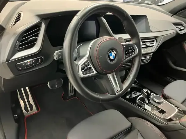 BMW 128