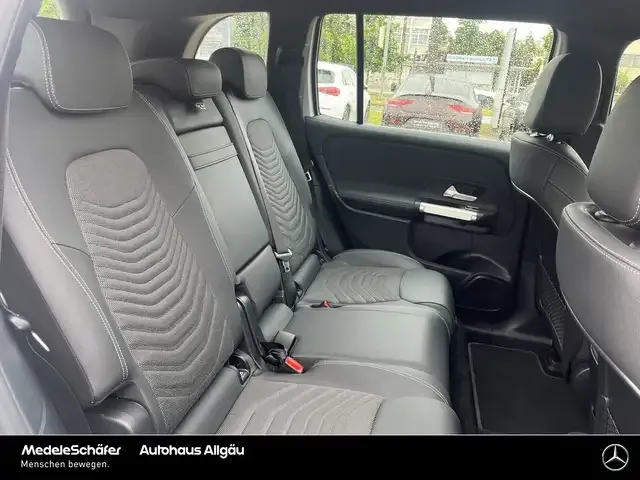 Mercedes-Benz EQB 250