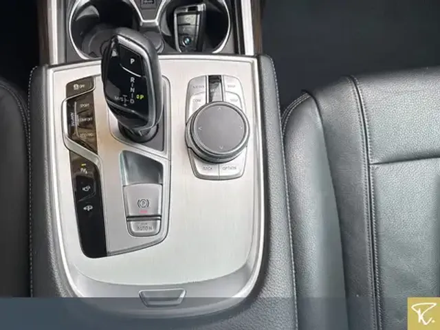 BMW 730