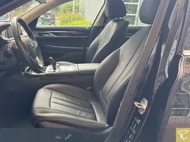 BMW 730