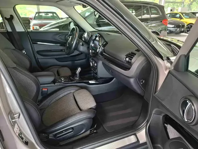 MINI Cooper Clubman