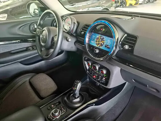 MINI Cooper Clubman