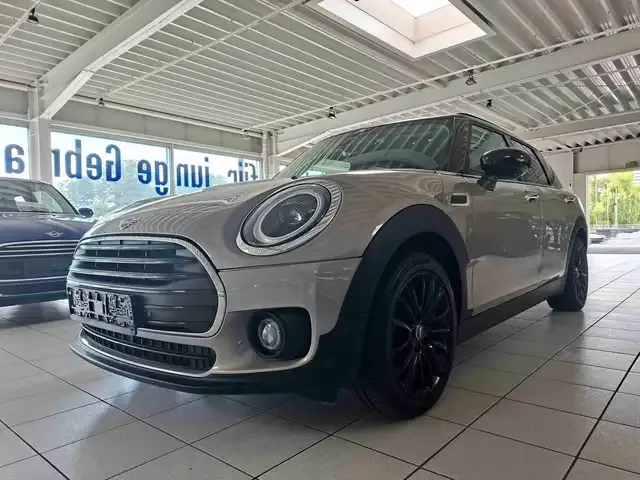 MINI Cooper Clubman