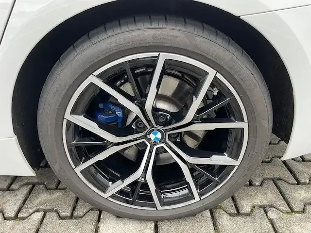 BMW 545