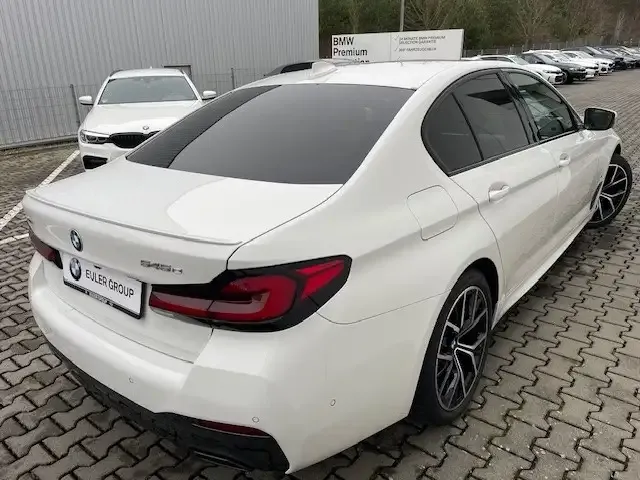 BMW 545