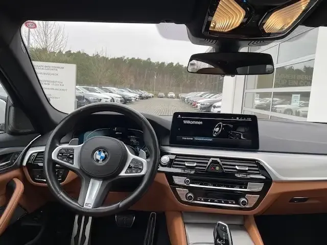 BMW 545