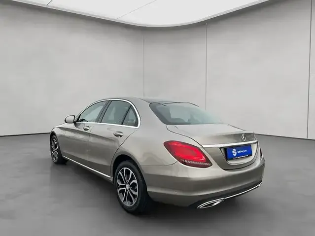Mercedes-Benz C 400