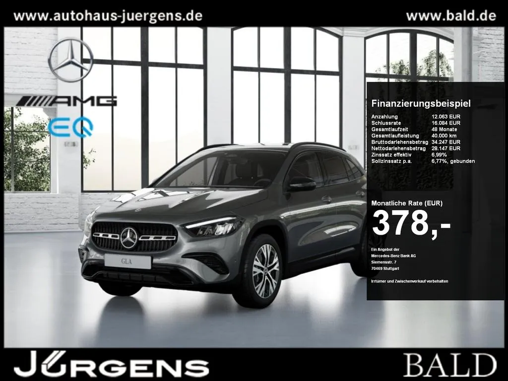 Mercedes-Benz GLA 220