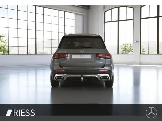 Mercedes-Benz GLB 200