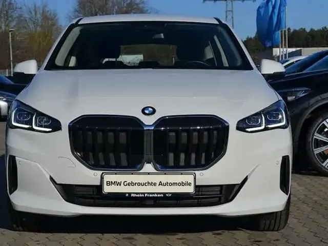 BMW 216