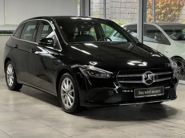 Mercedes-Benz B 200