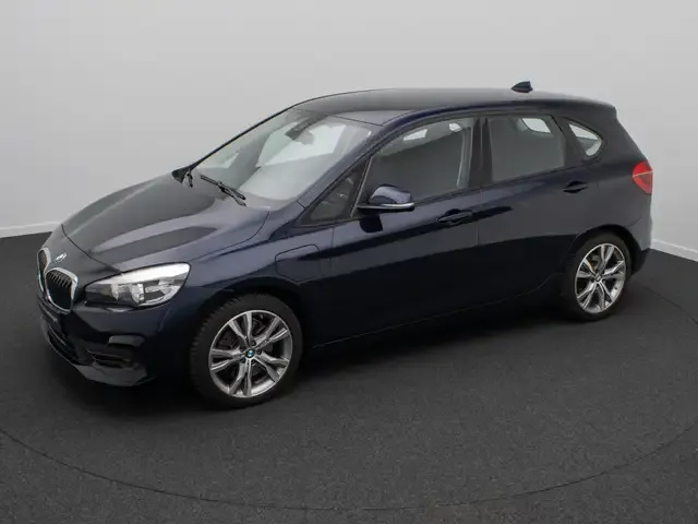 BMW 225