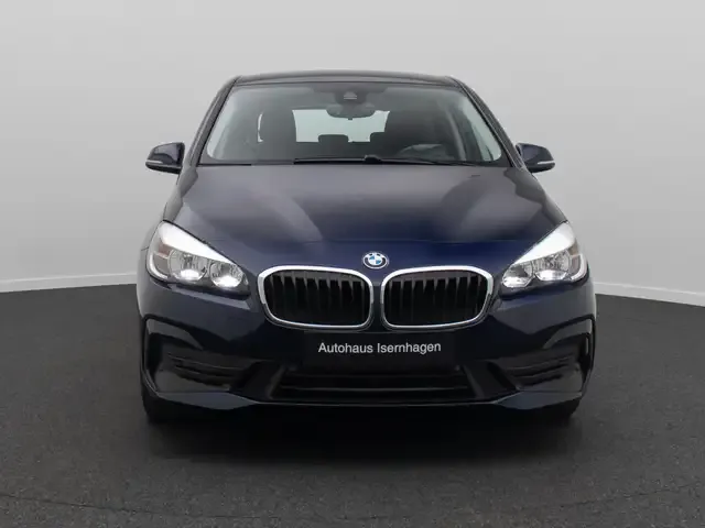 BMW 225