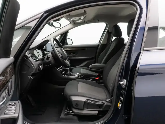BMW 225
