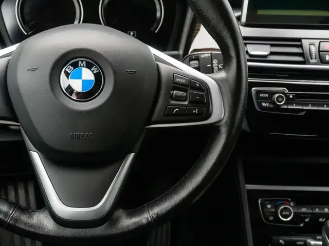 BMW 225