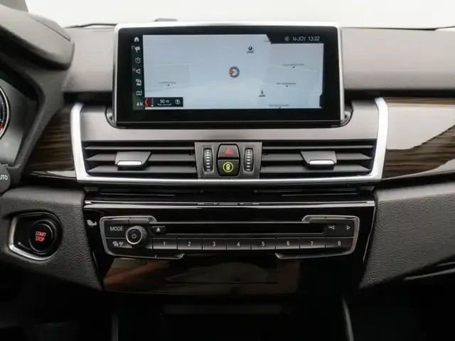 BMW 225