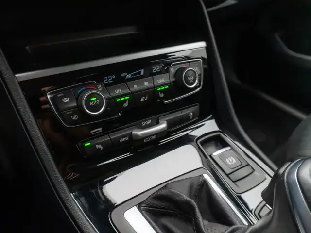 BMW 225