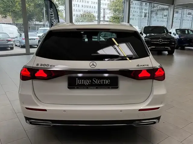 Mercedes-Benz E 300