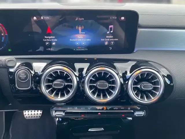 Mercedes-Benz CLA 250