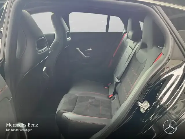 Mercedes-Benz CLA 35 AMG
