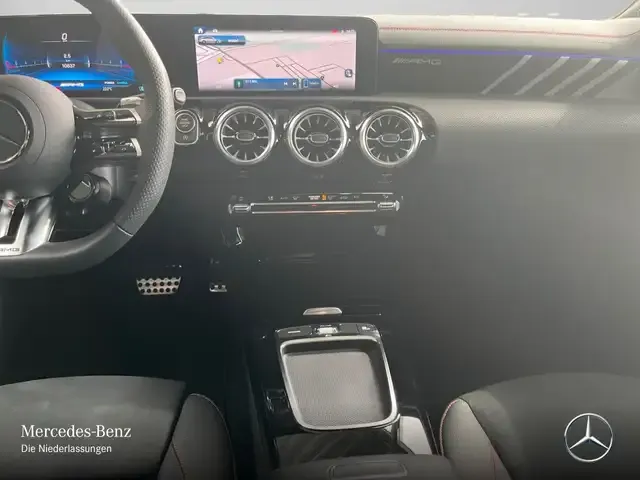 Mercedes-Benz CLA 35 AMG
