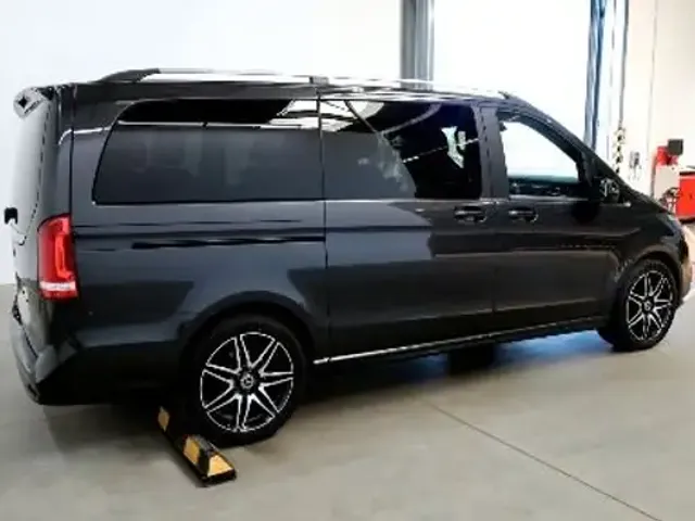 Mercedes-Benz V 250