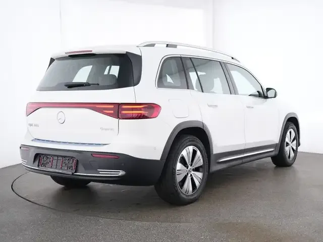 Mercedes-Benz EQB 300
