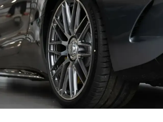 Mercedes-Benz SL 63 AMG