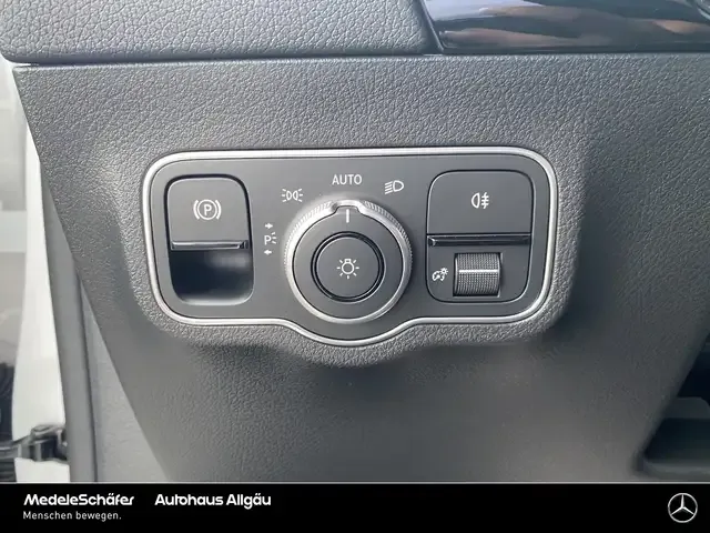 Mercedes-Benz EQA 300
