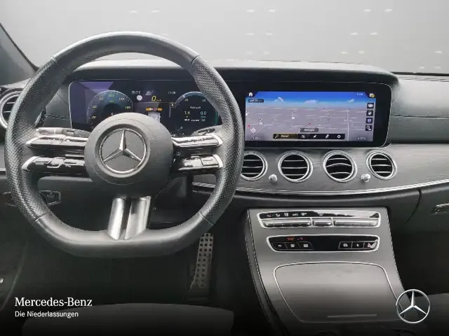Mercedes-Benz E 300