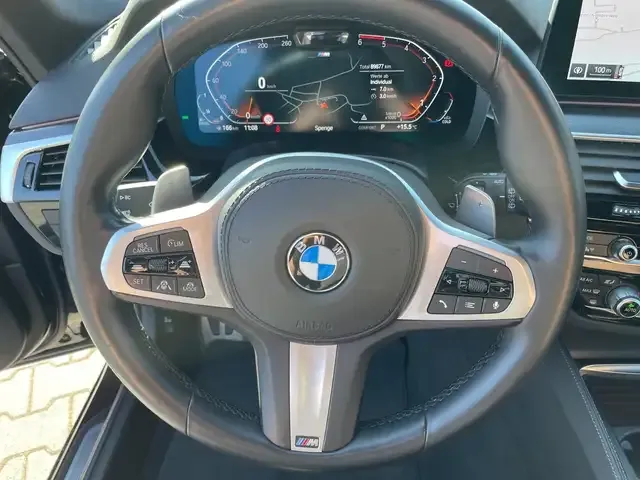 BMW 530