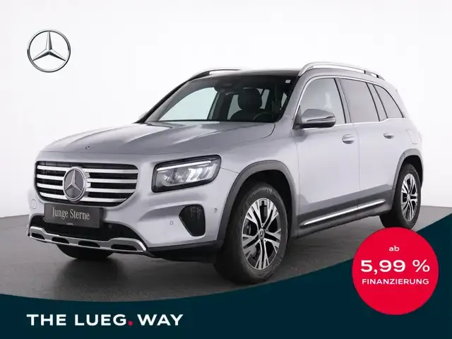 Mercedes-Benz GLB 220
