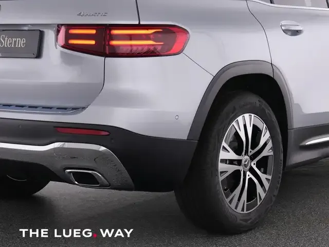 Mercedes-Benz GLB 220
