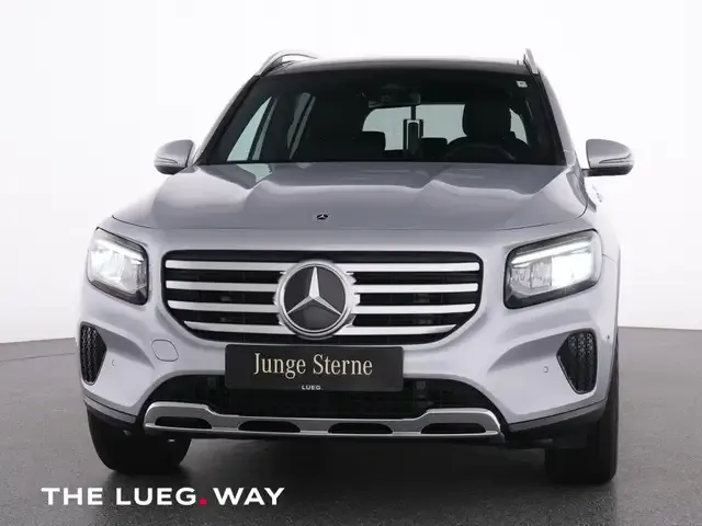 Mercedes-Benz GLB 220
