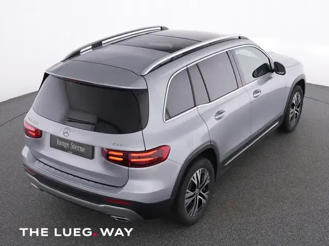 Mercedes-Benz GLB 220