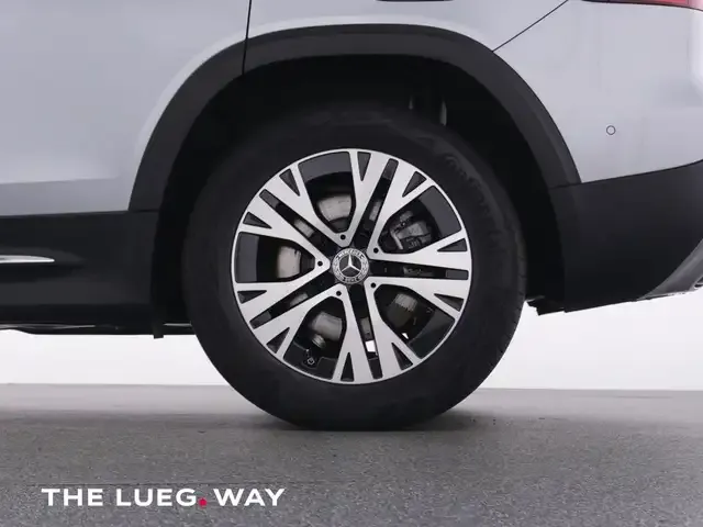 Mercedes-Benz GLB 220