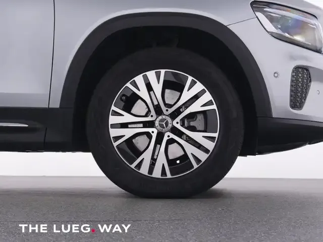 Mercedes-Benz GLB 220