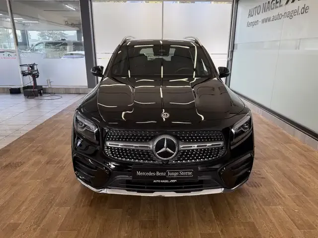 Mercedes-Benz GLB 200