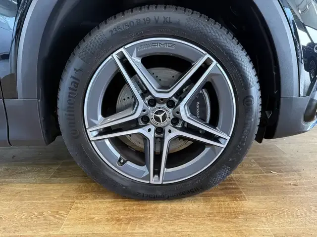 Mercedes-Benz GLB 200