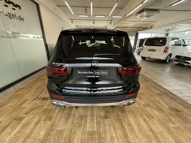 Mercedes-Benz GLB 200