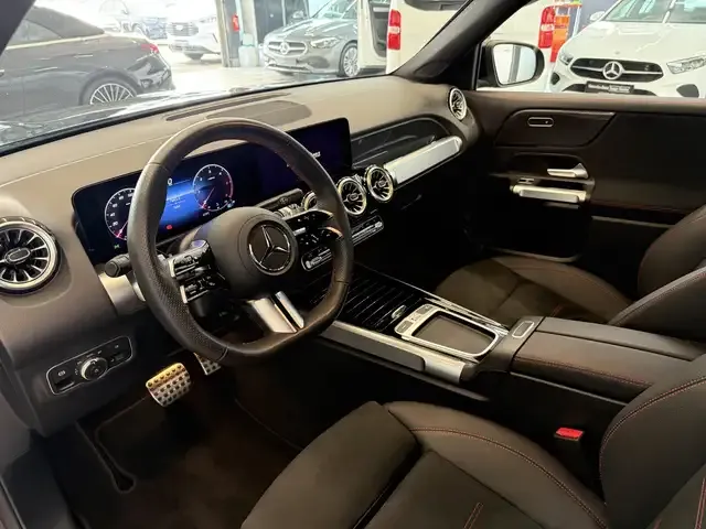 Mercedes-Benz GLB 200