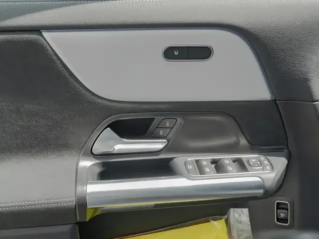 Mercedes-Benz GLA 220