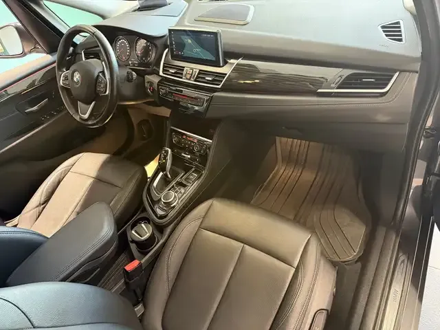 BMW 220