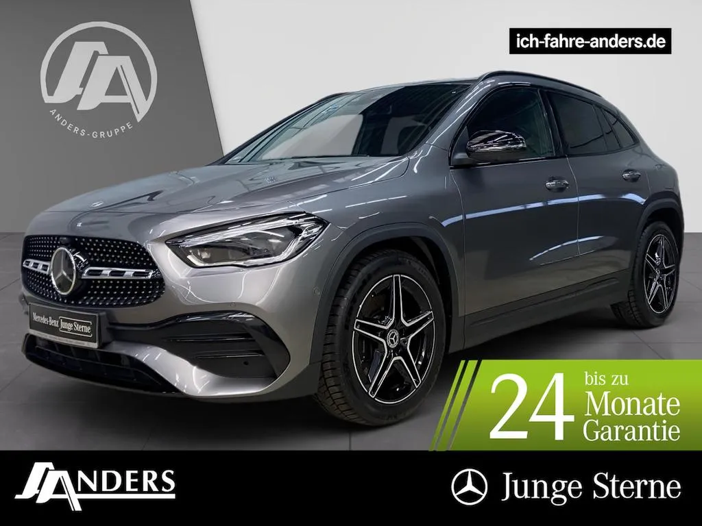 Mercedes-Benz GLA 200