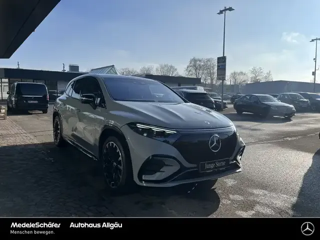 Mercedes-Benz EQS SUV