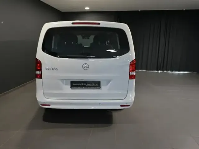 Mercedes-Benz EQV 300