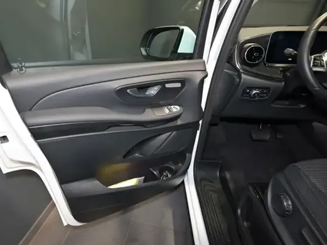 Mercedes-Benz EQV 300